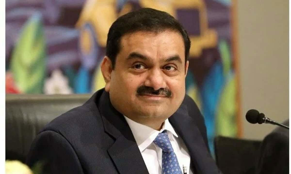 With a net worth of $64.2 billion, Gautam Adani is once again among the world’s top 20 billionaires.-thumnail